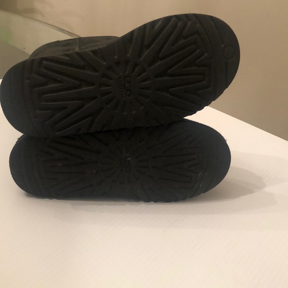 Girls UGG boots - Picture 8 of 10